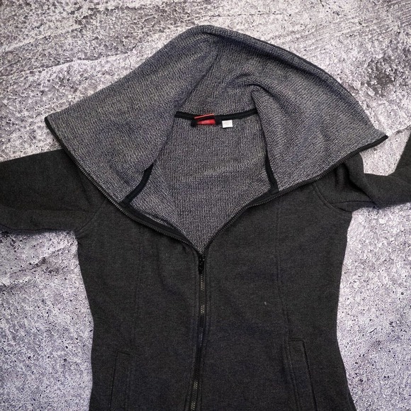 Puma Womans Sweatshirt Cowl Neck XS Asymmetrical full zip Hiking Running - Picture 10 of 13